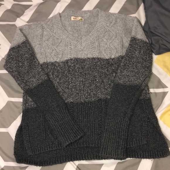 XS hollister knitted sweater - Picture 1 of 4